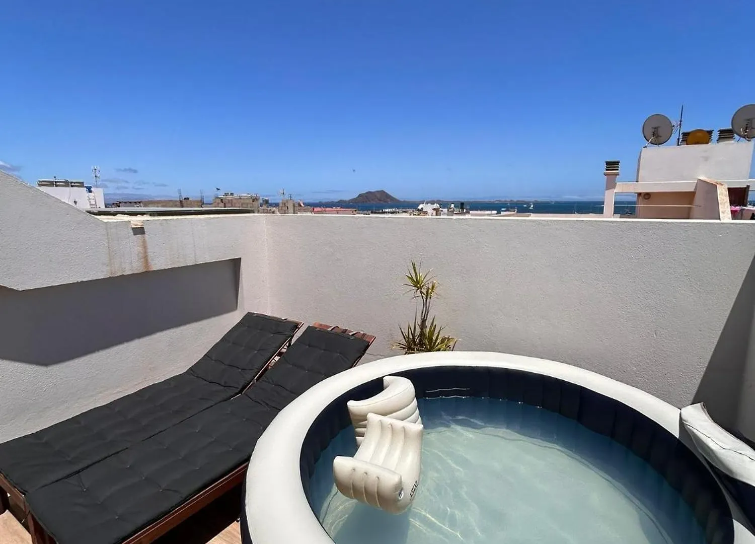 Jable Suites Apartamentos De Lujo En El Centro Corralejo 0*,  Spain