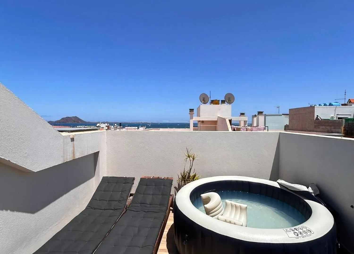 Jable Suites Apartamentos De Lujo En El Centro Corralejo 0*,